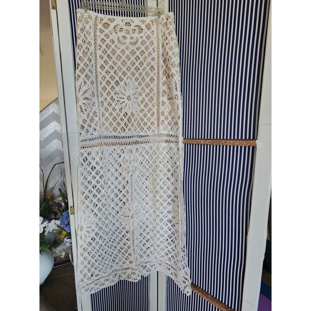 NWT Tobi Boho Ivory Crochet Floral Lace Maxi Skirt Nude Lining Size M/L
